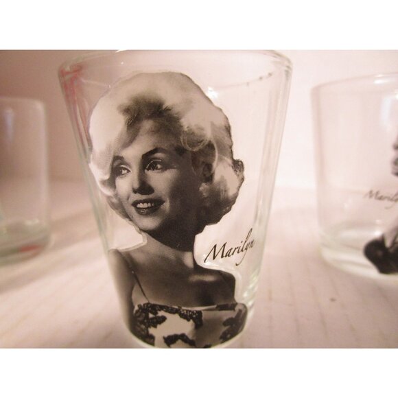 Marilyn Monroe Image 2.5" Shot Glasses Set of 4 Different Poses - Picture 3 of 7